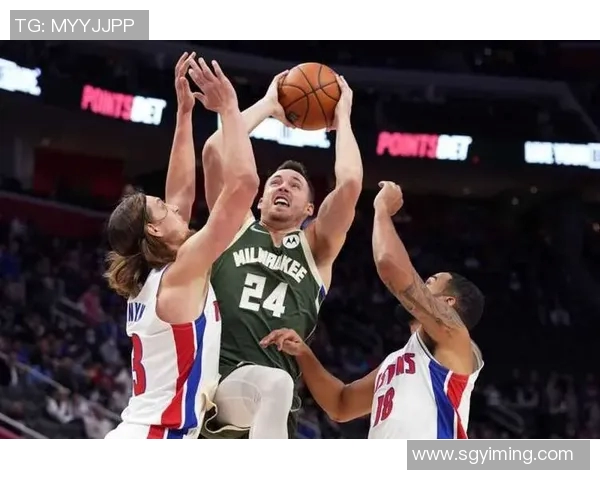 大桥上半场表现平平10投仅4中贡献10分1篮板2抢断的尴尬局面