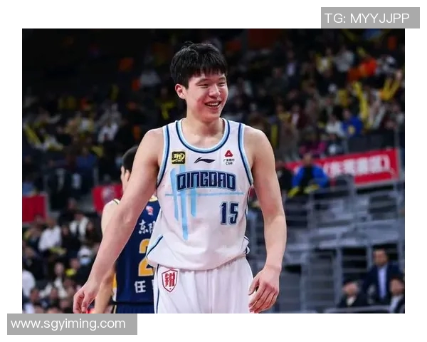 斯普利特谈杨瀚森倒地不起疯狂投诉：裁判没给核实的时间